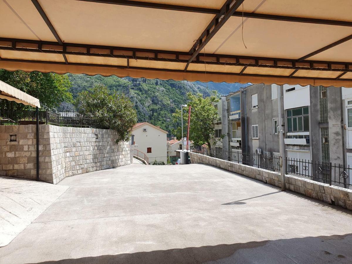 Studio Apartments Ilija Cattaro Esterno foto